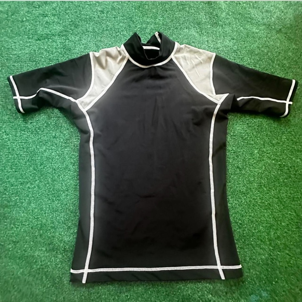 Black and Gray Short Sleeve Rash Guard